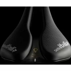 Selle Italia NOVUS Lady TM Boost EVO Superflow Saddle 6 Selle Italia NOVUS Lady TM Boost EVO Superflow Saddle -Sadler og sadelpinde Salg Novus20Boost20Evo20Lady20TM20Superflow CLOSEUP