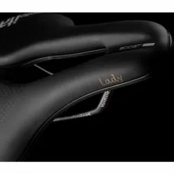 Selle Italia NOVUS Lady TM Boost EVO Superflow Saddle 7 Selle Italia NOVUS Lady TM Boost EVO Superflow Saddle -Sadler og sadelpinde Salg Novus20Boost20Evo20Lady20TM20Superflow CLOSEUP1